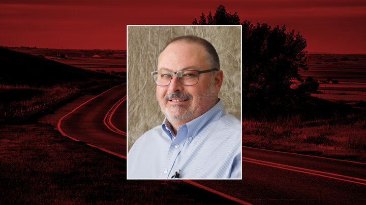 Headshot of Steven Carter